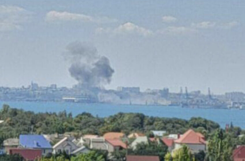  Fuerzas rusas atacaron la ciudad portuaria de Odesa un día después de que se firmara un acuerdo para el paso de las exportaciones de cereales.
